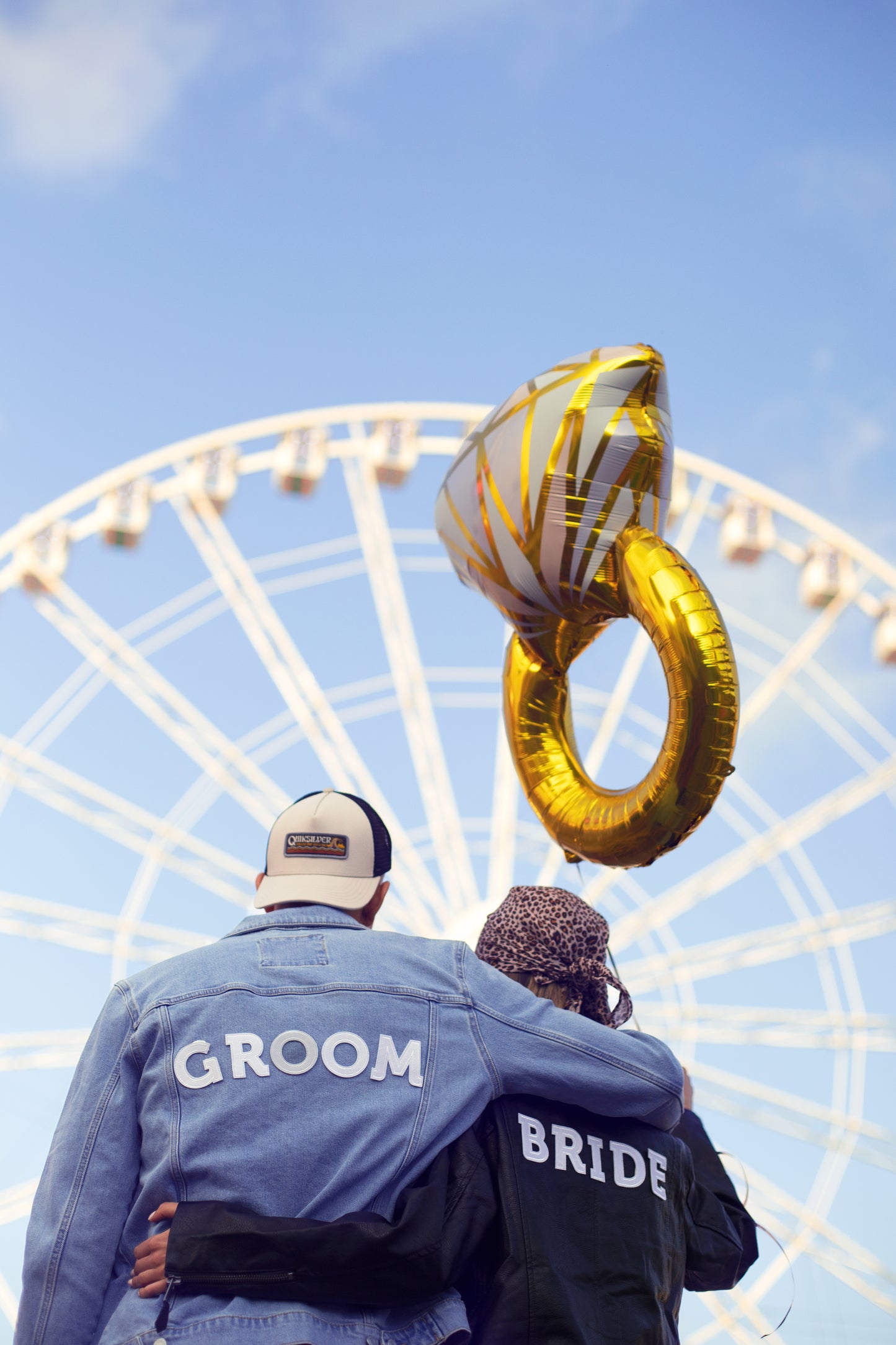 Folijas balons “Gredzena forma”, 60 × 95 cm, krāsu miks