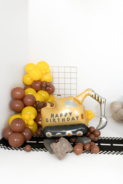 "Smago mašīnu ballīte" pinterestīgs ballīšu komplekts (33 produkti)