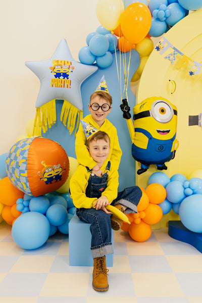 Folija balons zvaigzne ar pušķiem Minioni (72 x 72 cm)