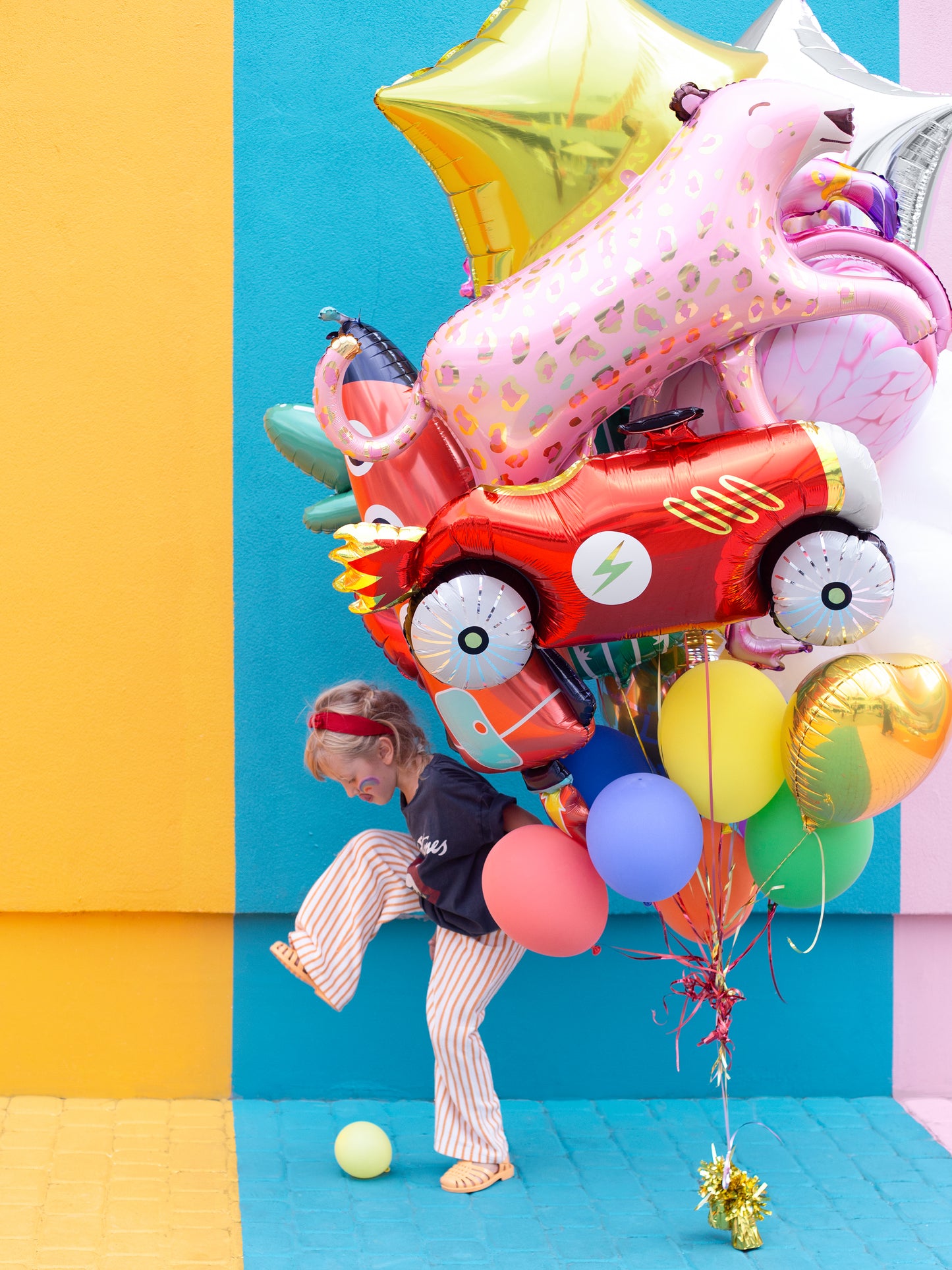 Folijas balons “mašīna”, 92 × 45 cm, krāsu miks