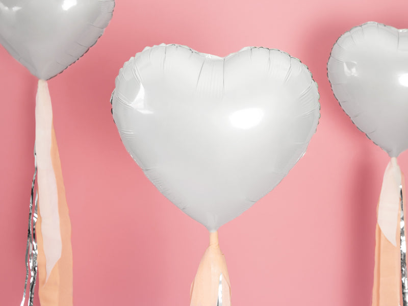 Folija balons Sirds balta 45 cm – Balts hēlija balons svētku dekorācijām