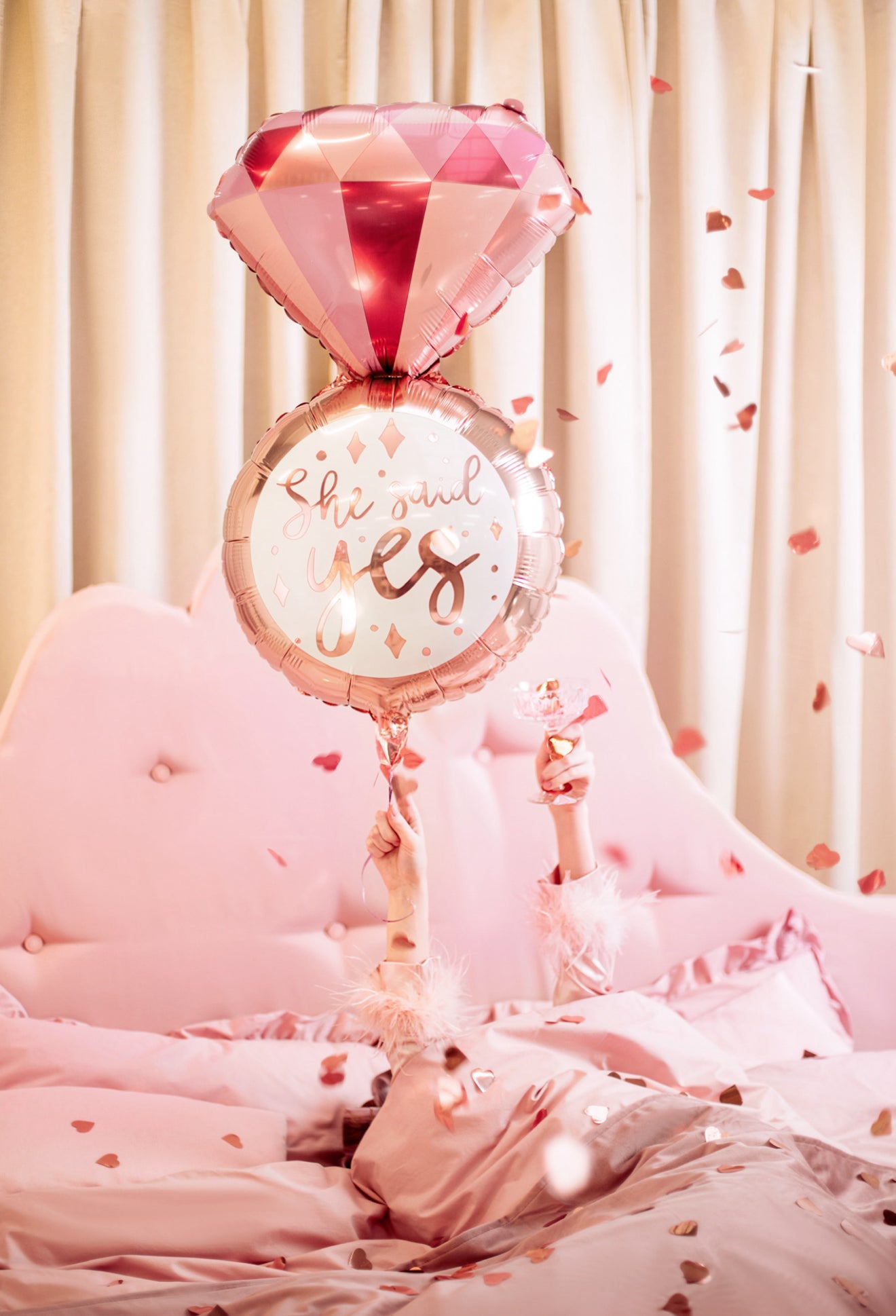 Folijas balons “Gredzena forma”, 41 × 72 cm, krāsu miks