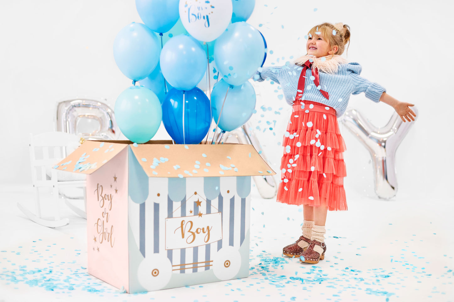 Balonu kaste Boy or Girl 60 x 40 x 60 cm – Gender Reveal dekorācija svētkiem(SAŅEMŠANA TIKAI SALDŪ UZ VIETAS!!)