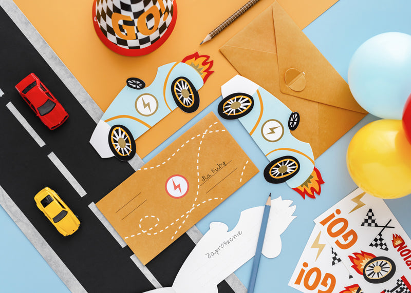"Sacīkšu auto fanu ballīte" gatavais ballīšu komplekts (54 produkti)