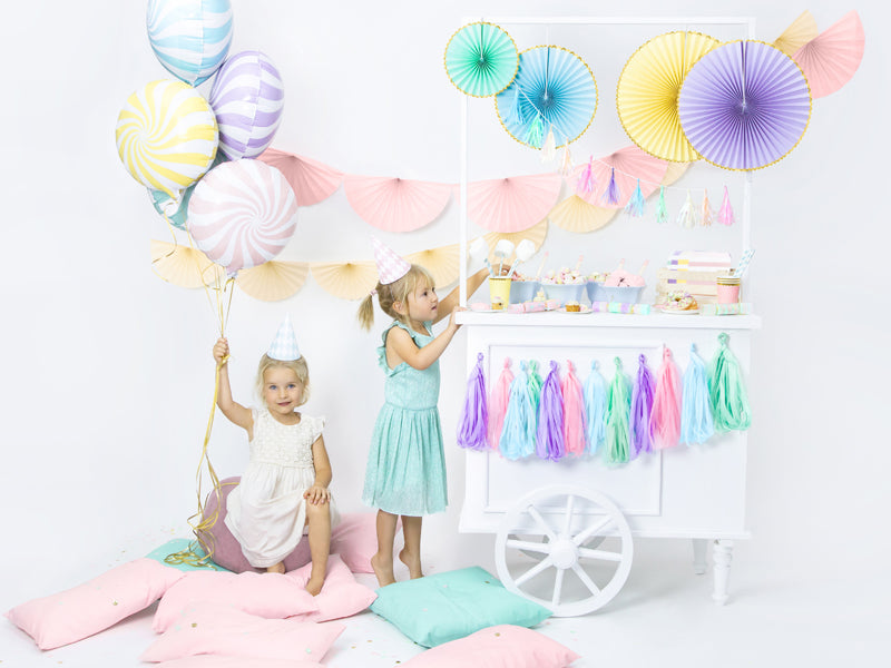 Krāsaina pušķīšu virtene 1,5 m – DIY ballīšu dekorācija 12 pušķīši