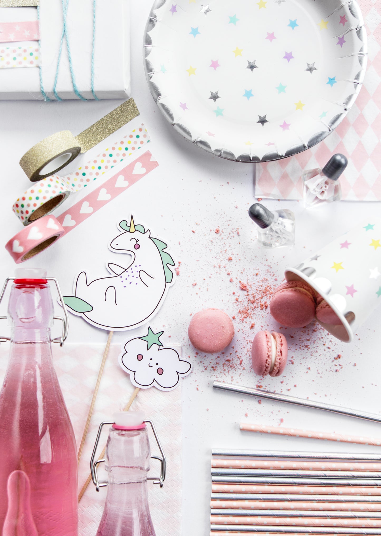Unicorn Stars papīra šķīvji 18 cm – Vienradžu tematikas ballīšu šķīvji 6 gab.