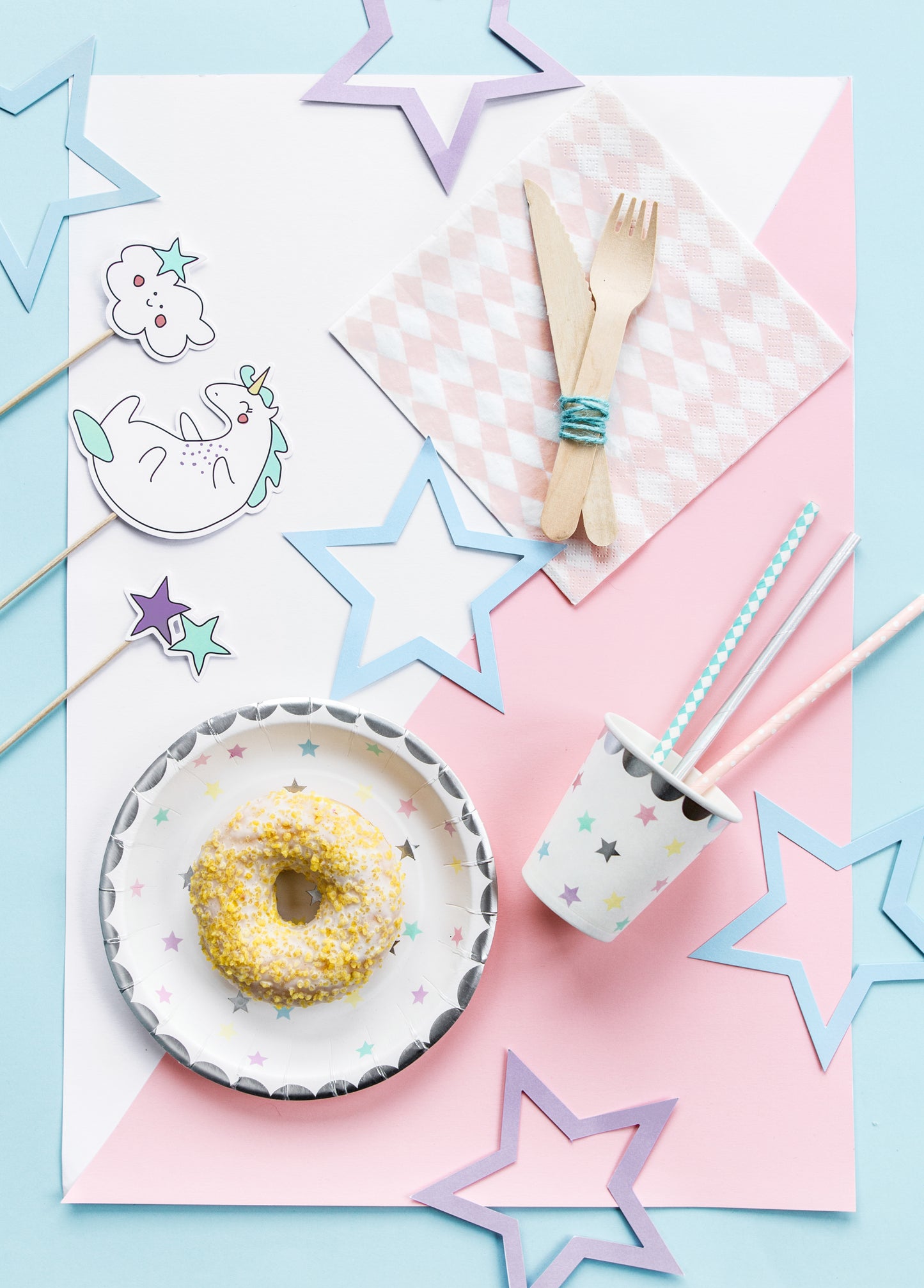 Unicorn Stars papīra šķīvji 18 cm – Vienradžu tematikas ballīšu šķīvji 6 gab.