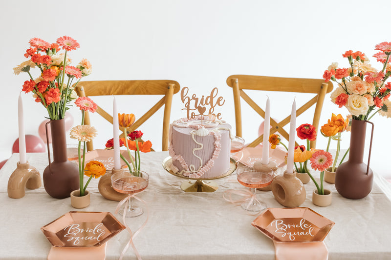 Papīra šķīvji “Bride Squad” rozā zelta (23 cm, 6 gab.)