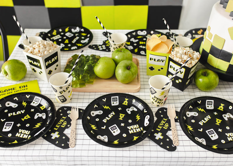 "Geimeru ballīte" pinterestīgs ballīšu komplekts (54 produkti)